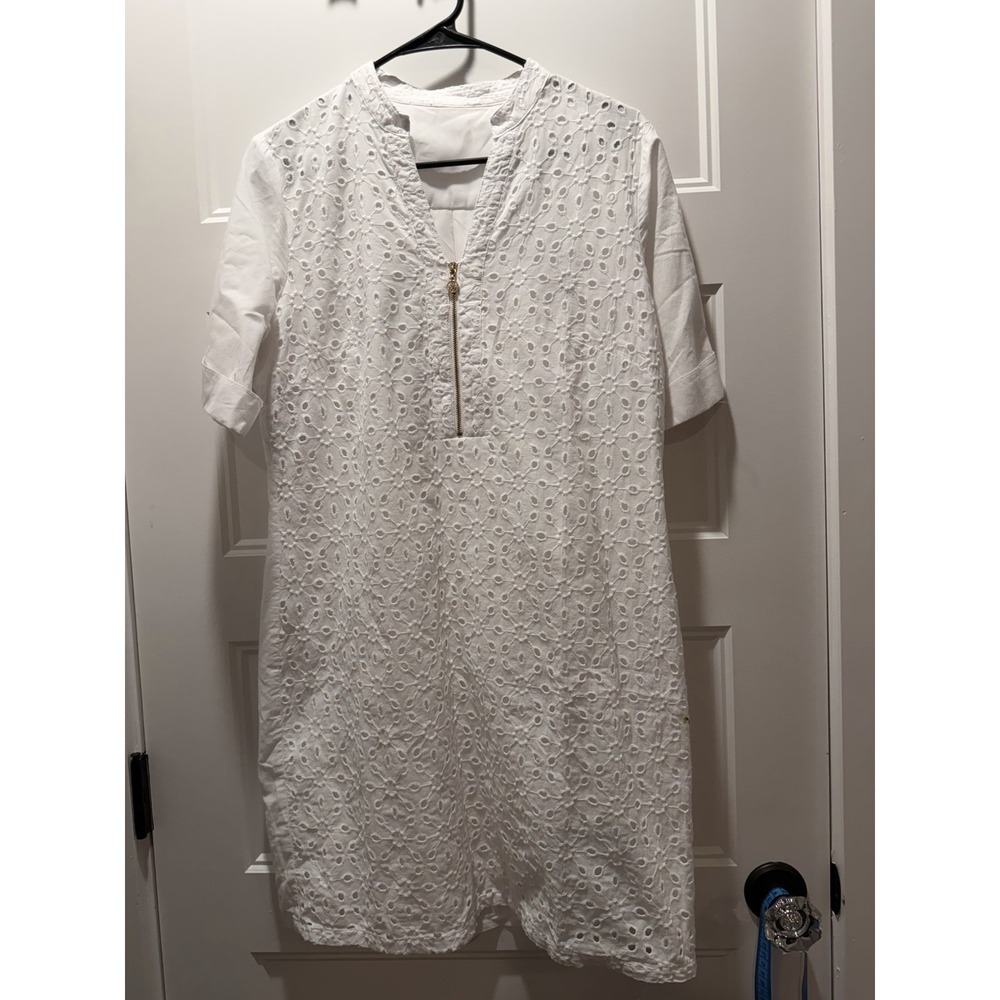 Anne Klein White Eyelet Lace Shift Dress Gold Lion Detail Size 8/10 Summer